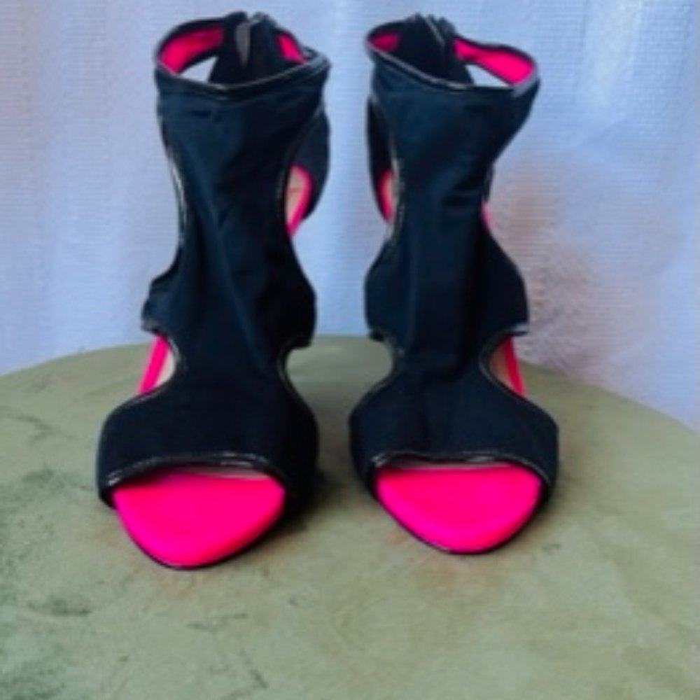 BCBG Paris heels Size 41